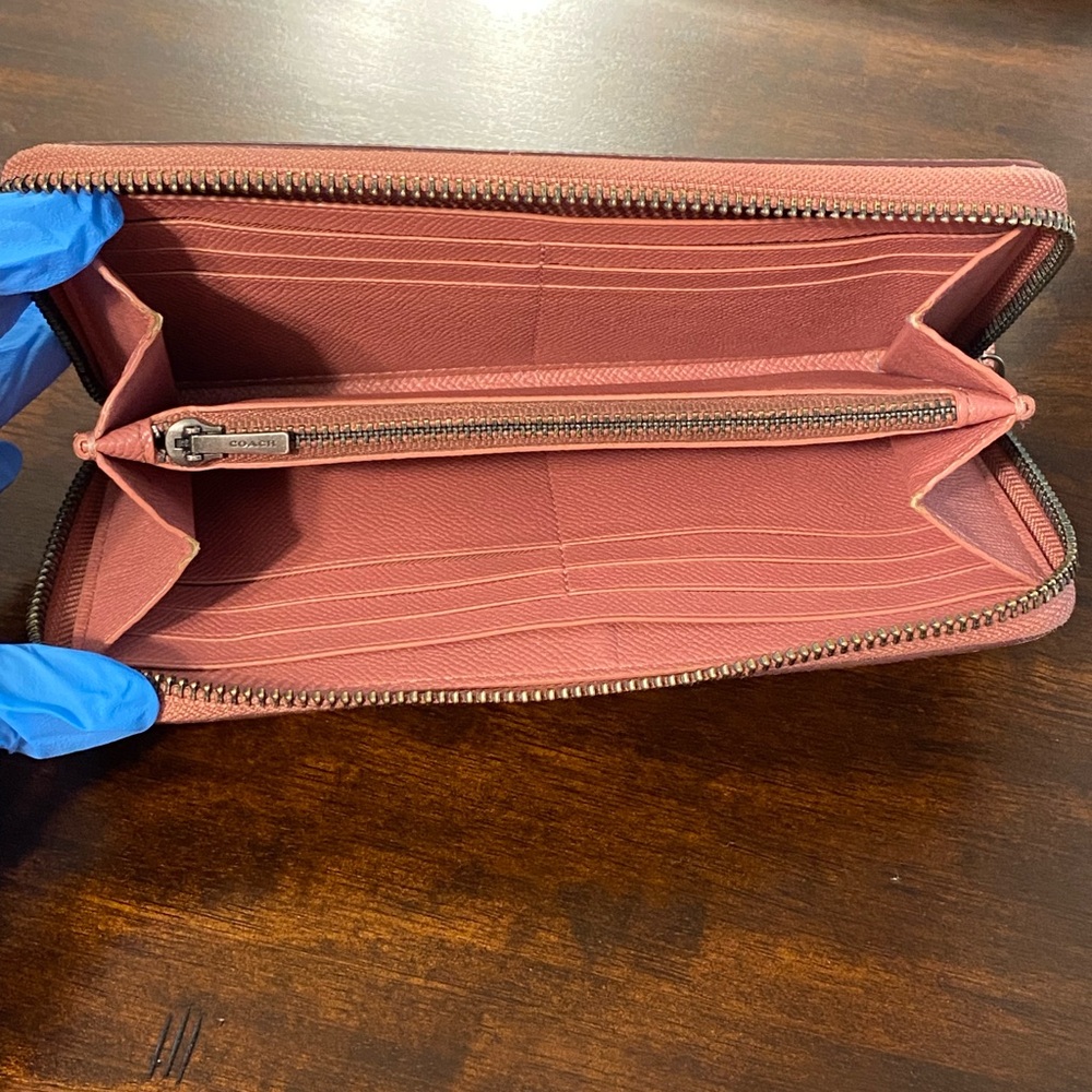 COACH Crossgrain Leather Accordion Zip Wallet - Picture 7 of 16